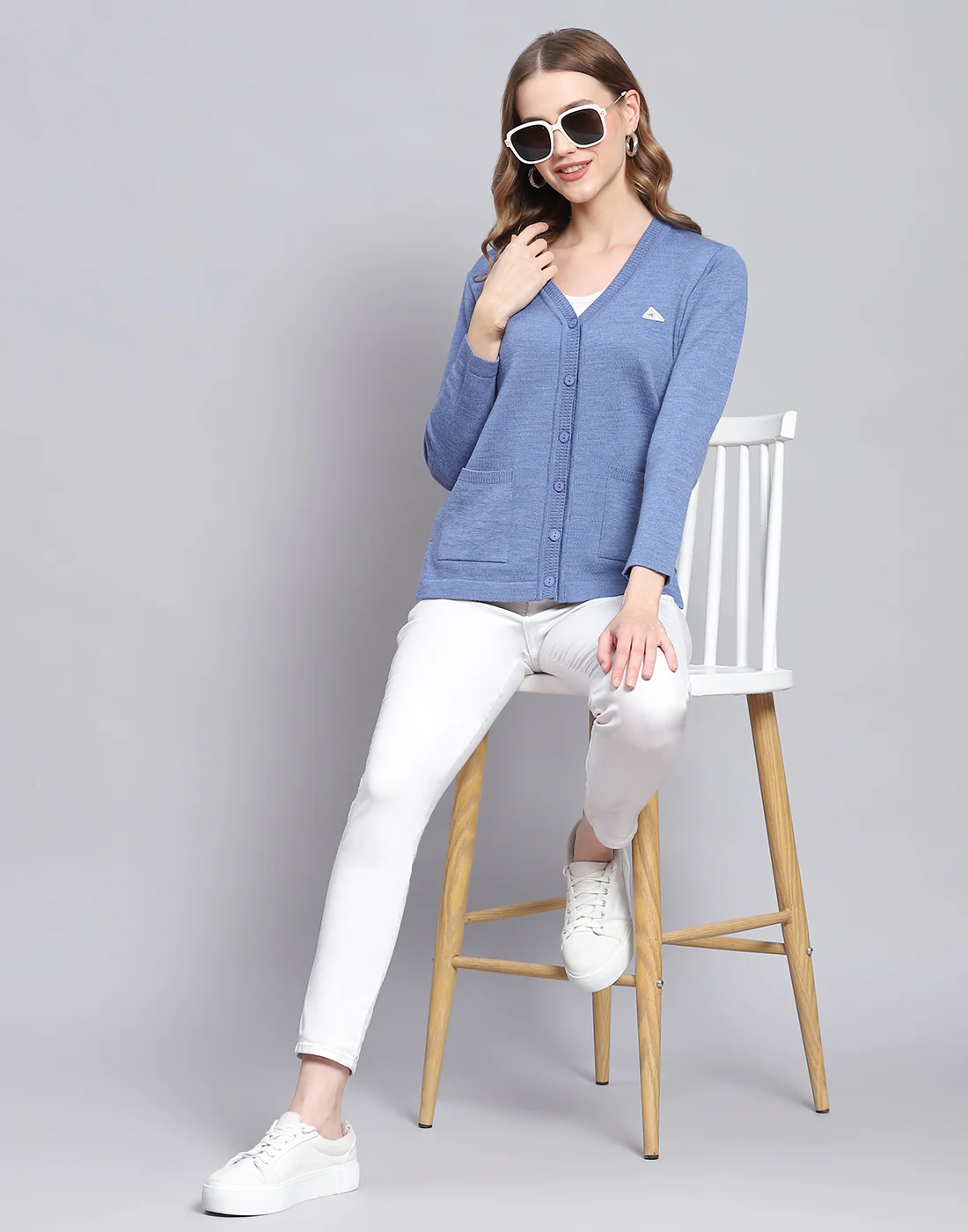 Women Blue Solid V Neck Full Sleeve Cardigan - Image 2