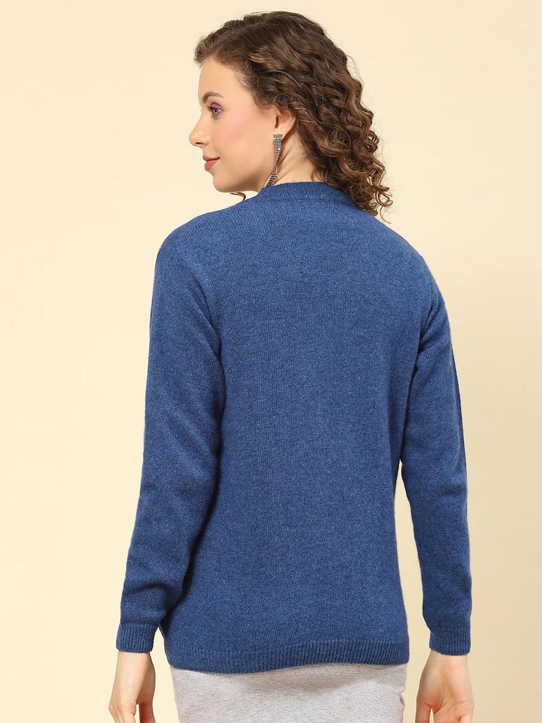 Women Blue Solid V Neck Full Sleeve Cardigan - Image 5