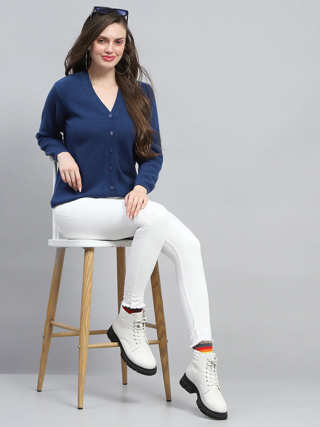 Women Blue Solid V Neck Full Sleeve Cardigan - Image 2