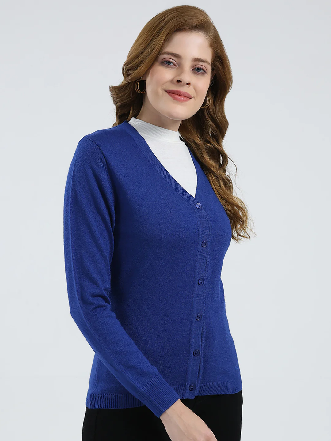 Women Blue Solid V Neck Full Sleeve Cardigan - Image 4