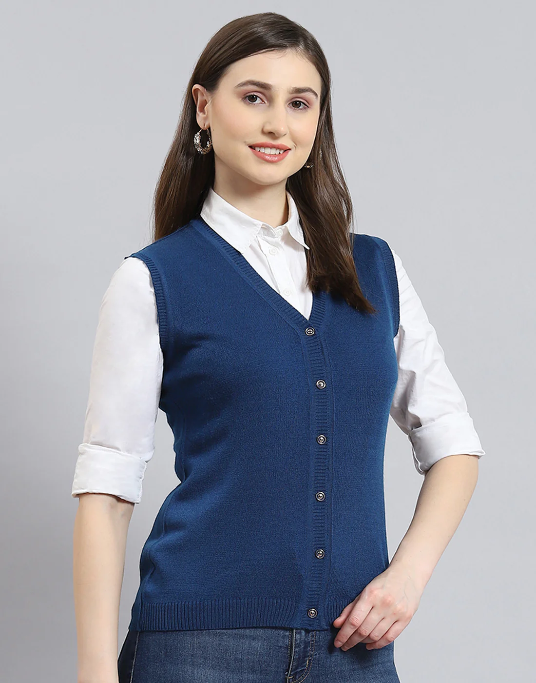 Women Blue Solid V Neck Sleeveless Cardigan - Image 4