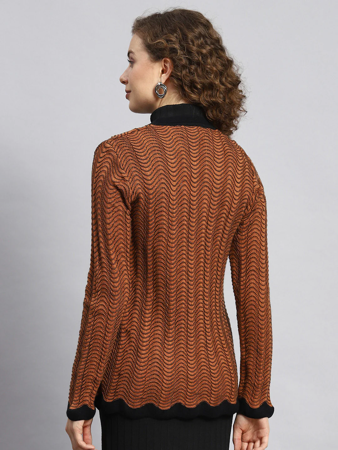 Women Brown Jaquard Cardigan - Image 5