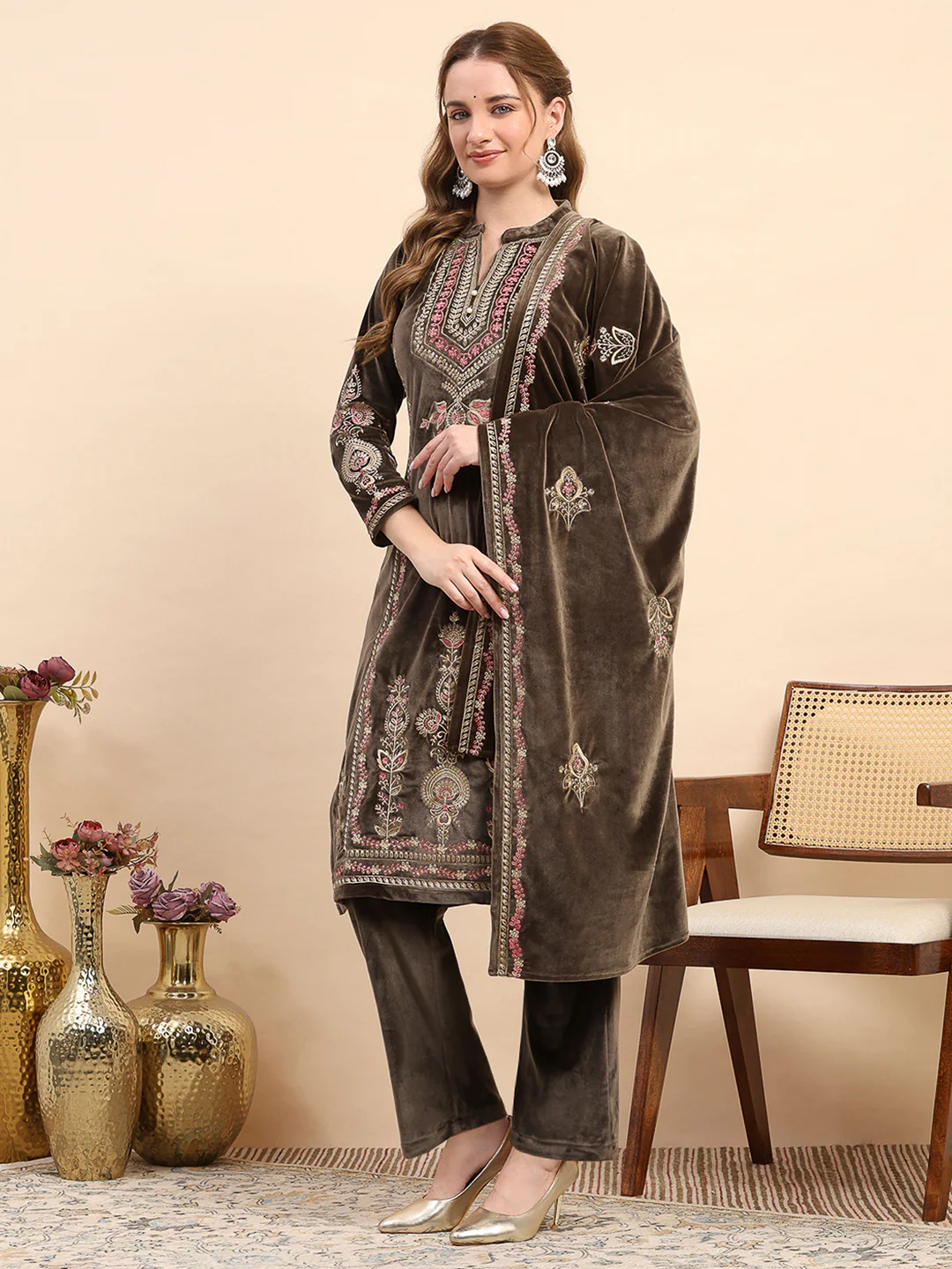 Women Brown Printed Round Neck Full Sleeve 3 Pc Kurti Set for Winter - Image 3