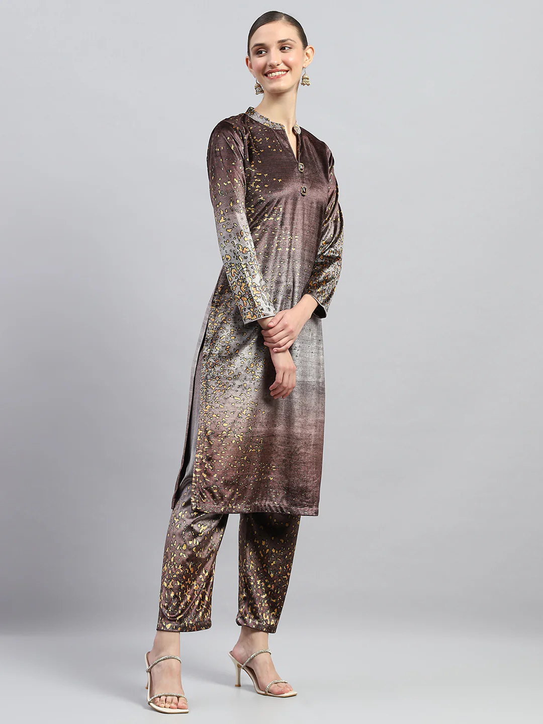 Women Brown Printed Round Neck Full Sleeve Kurti Set - Image 6