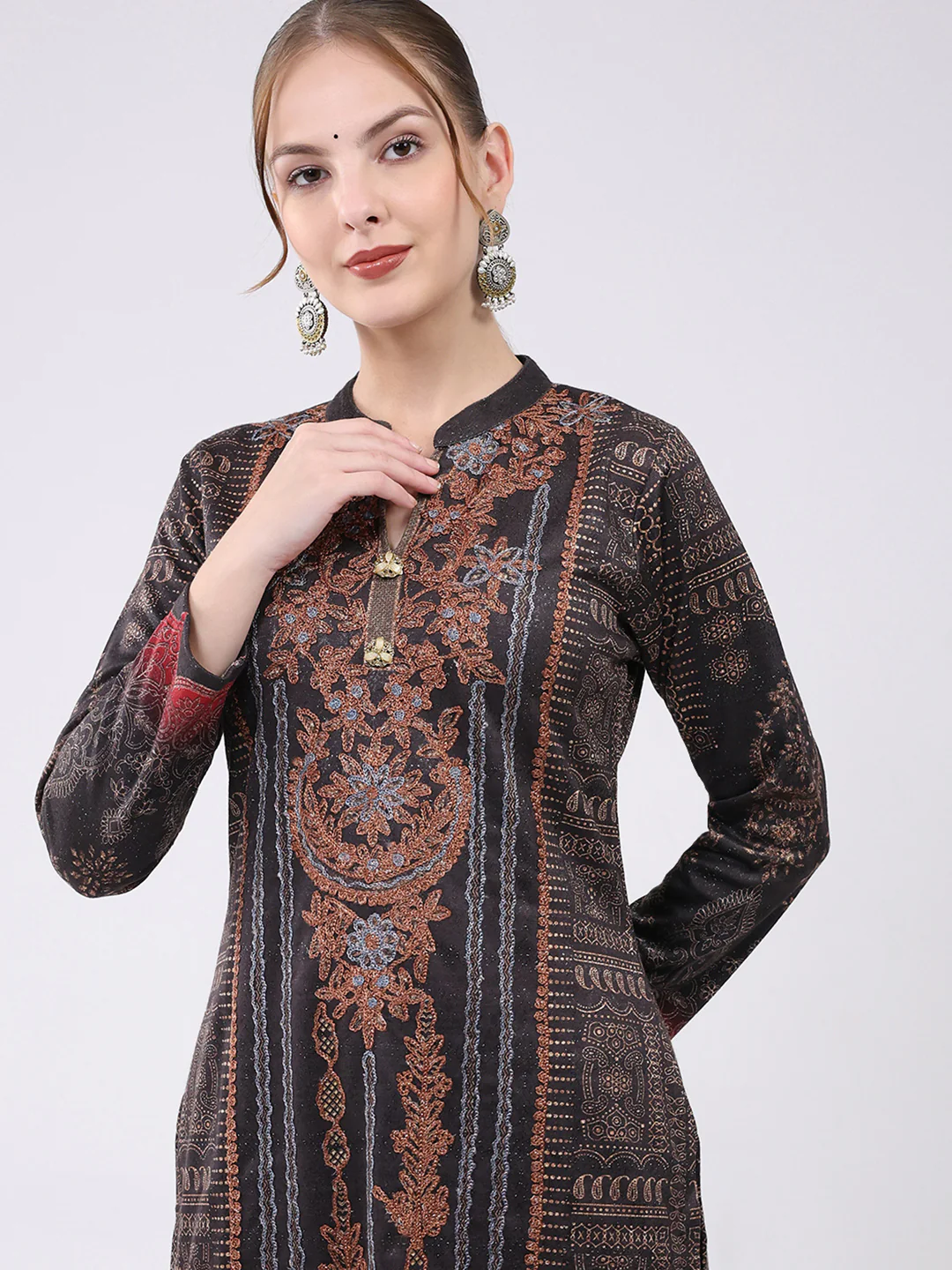 Women Brown Printed Round Neck Full Sleeve Kurti Set for Winter - Image 6