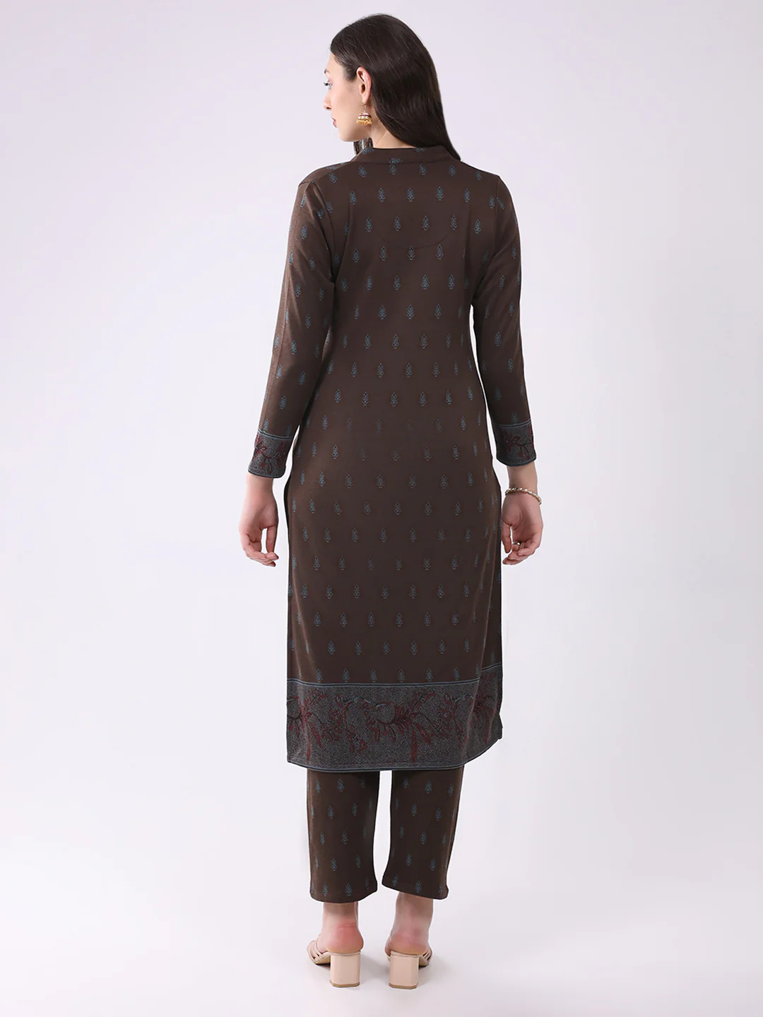 Women Brown Printed Round Neck Full Sleeve Kurti Set for Winter - Image 5