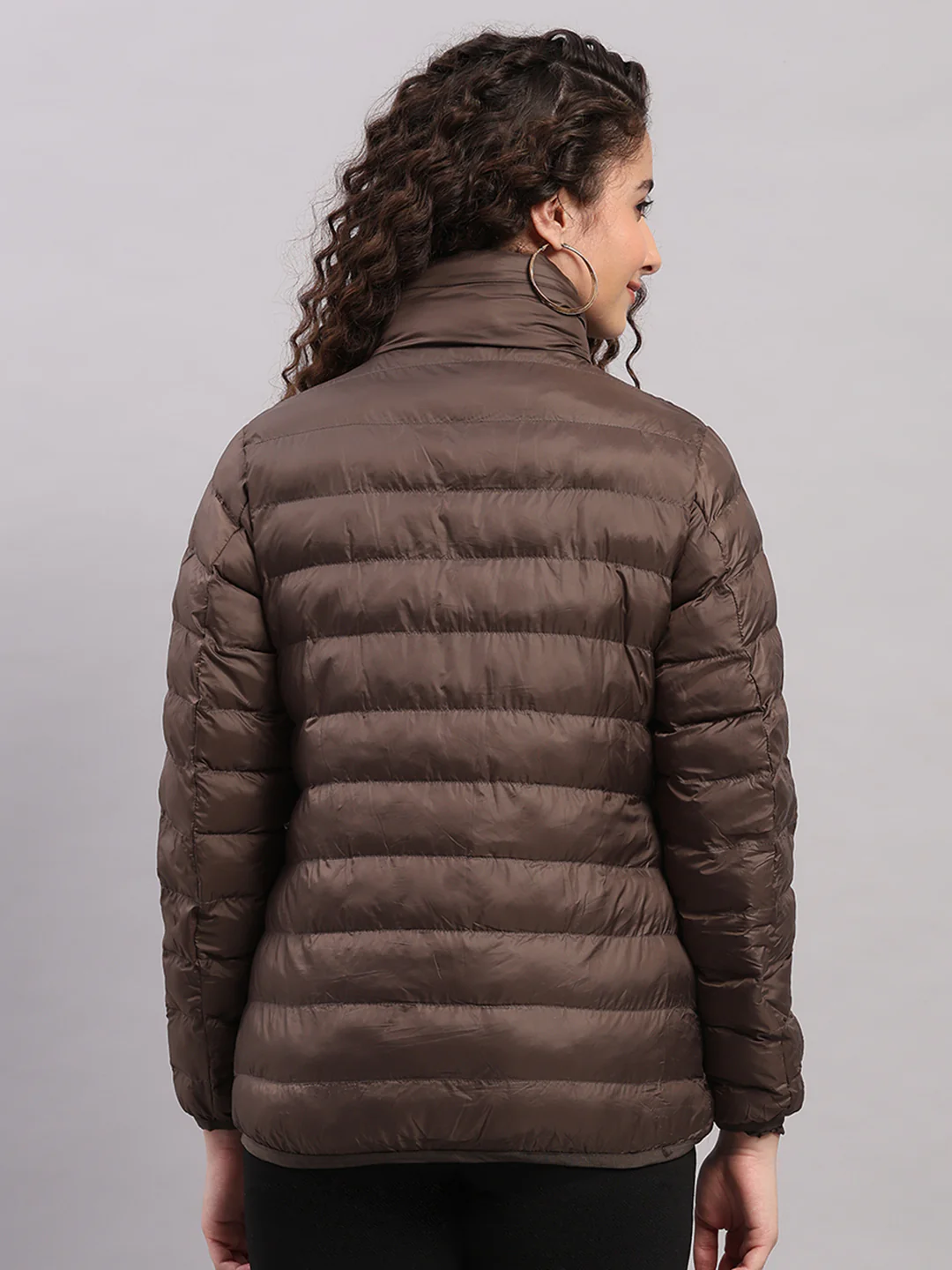 Women Brown Solid Hooded Lightweight Packable Jacket - Image 5
