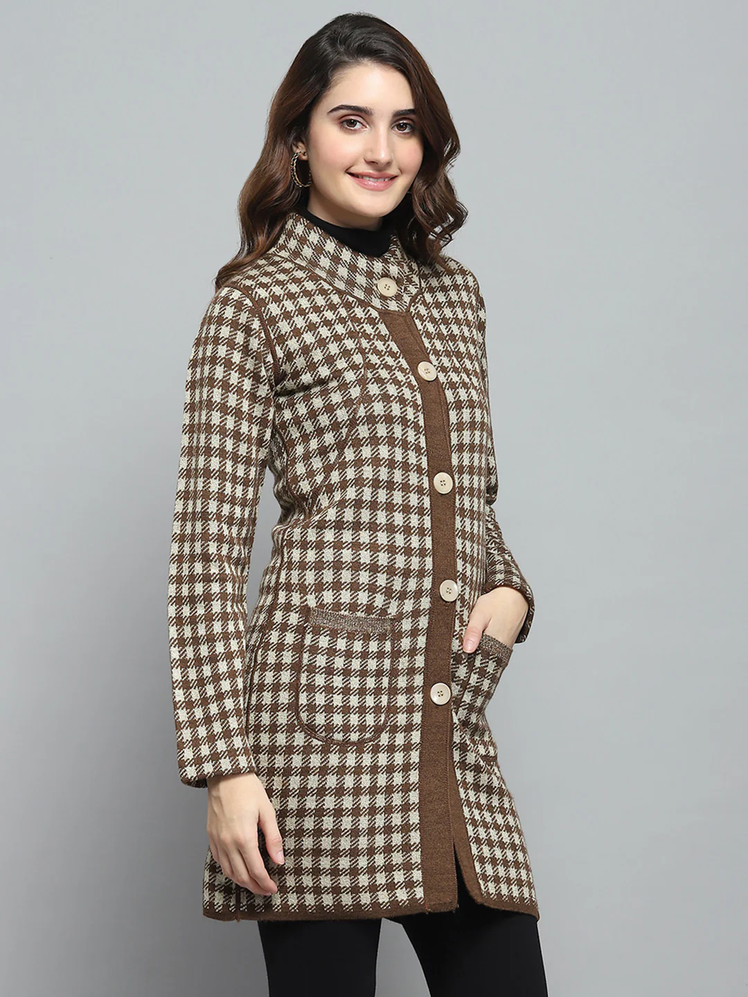 Women Brown Solid Round Neck Full Sleeve Knitted Coat - Image 4