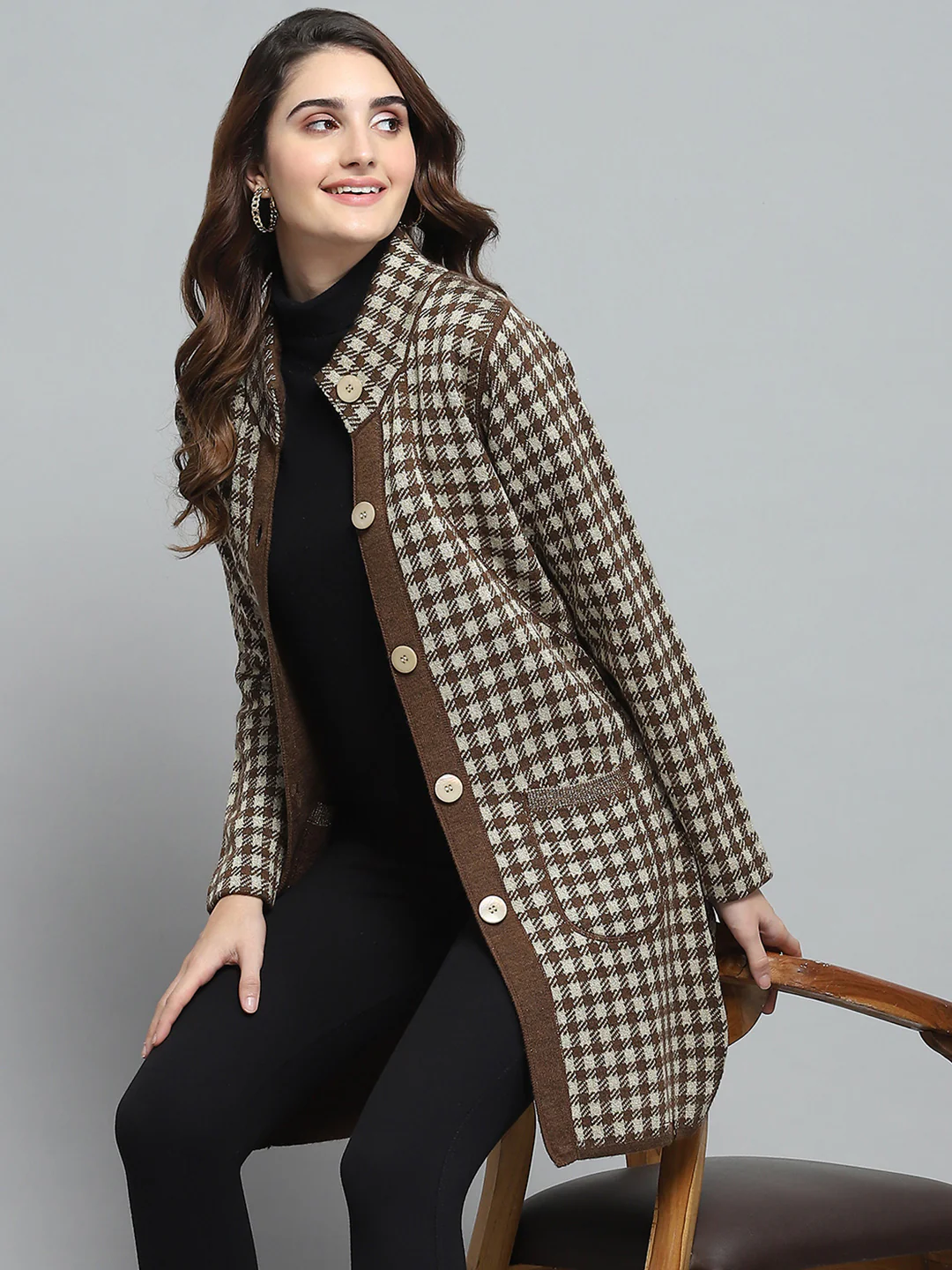 Women Brown Solid Round Neck Full Sleeve Knitted Coat - Image 6