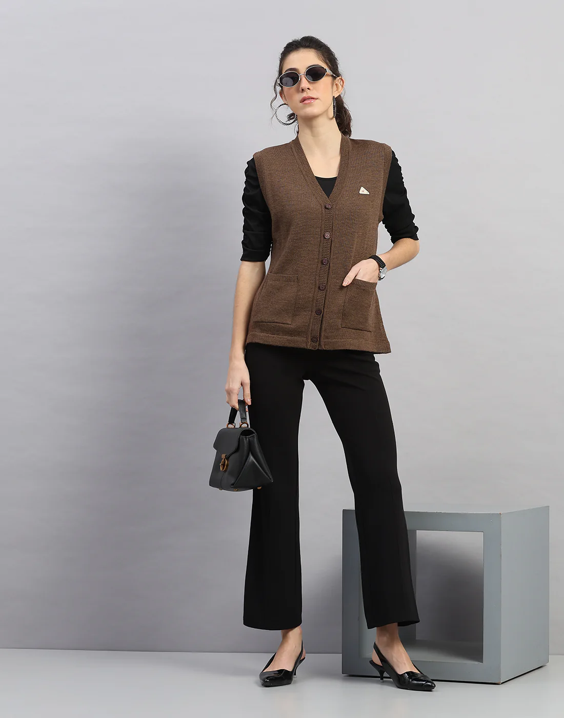 Women Brown Solid V Neck Sleeveless Cardigan - Image 5