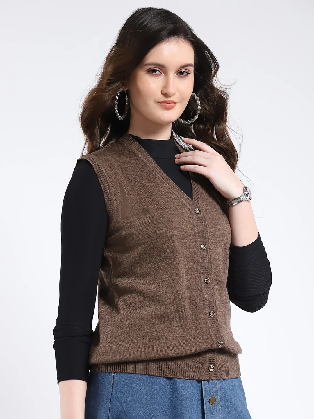 Women Brown Solid V Neck Sleeveless Cardigan - Image 4