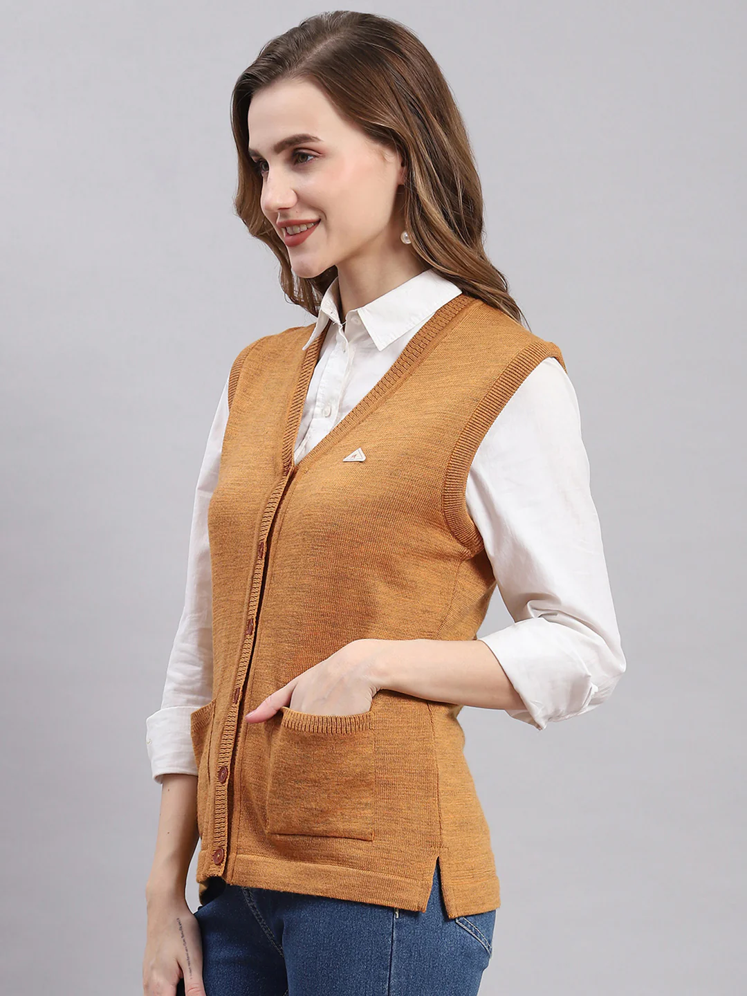 Women Brown Solid V Neck Sleeveless Cardigans - Image 3