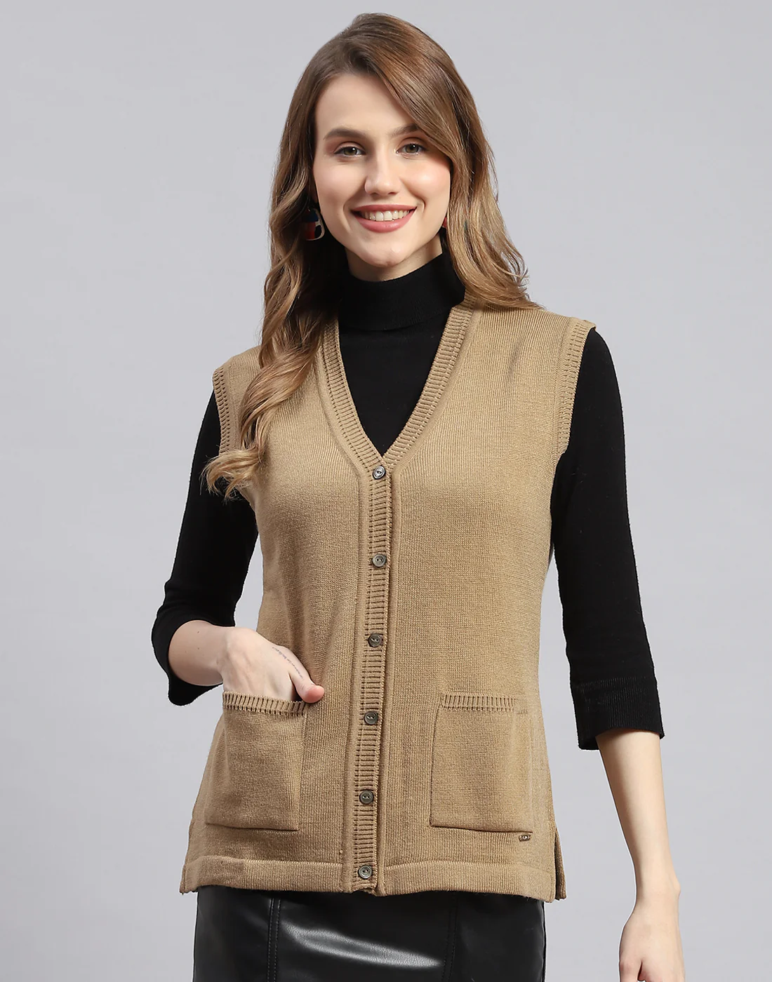 Women Brown Solid V Neck Sleeveless Cardigans - Image 3