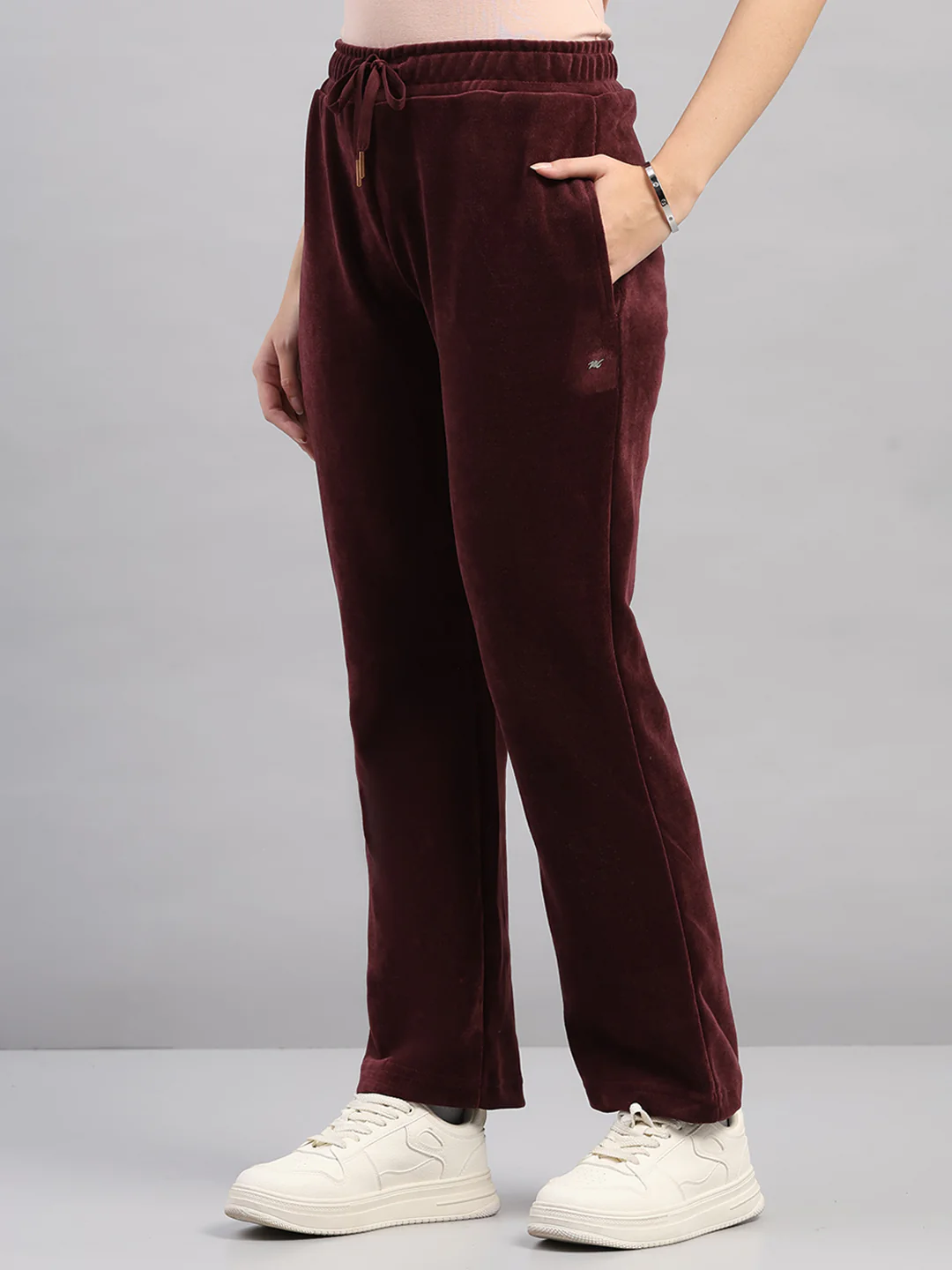 Women Burgundy Printed Hooded Full Sleeve Winter Tracksuit - Image 7