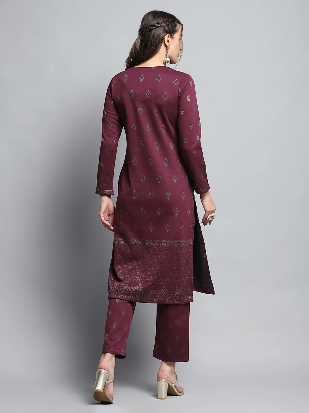 Women Burgundy Self Design Round Neck Full Sleeve Kurti Set for Winter - Image 2