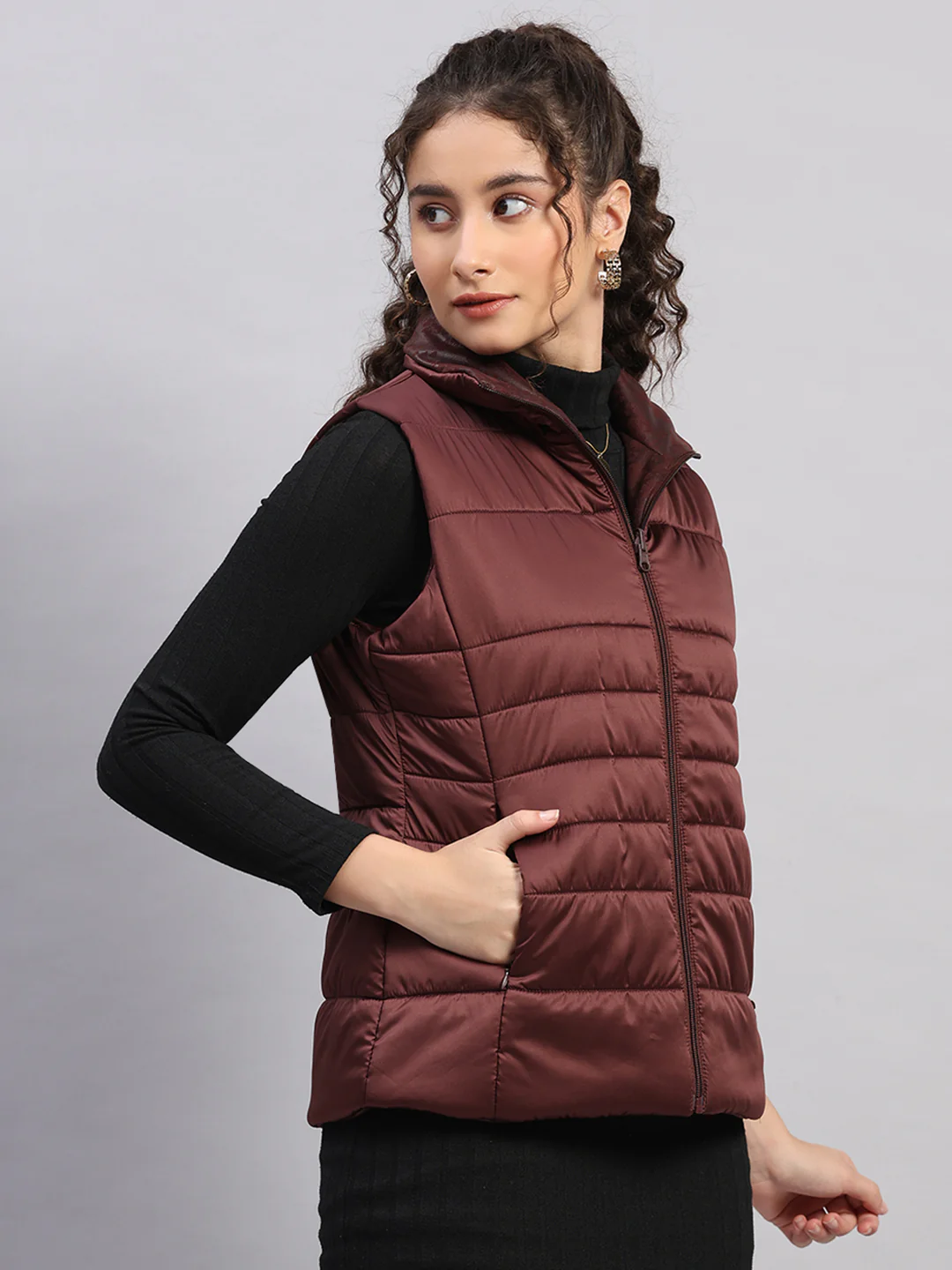 Women Burgundy Solid Collar Sleeveless Jacket - Image 4