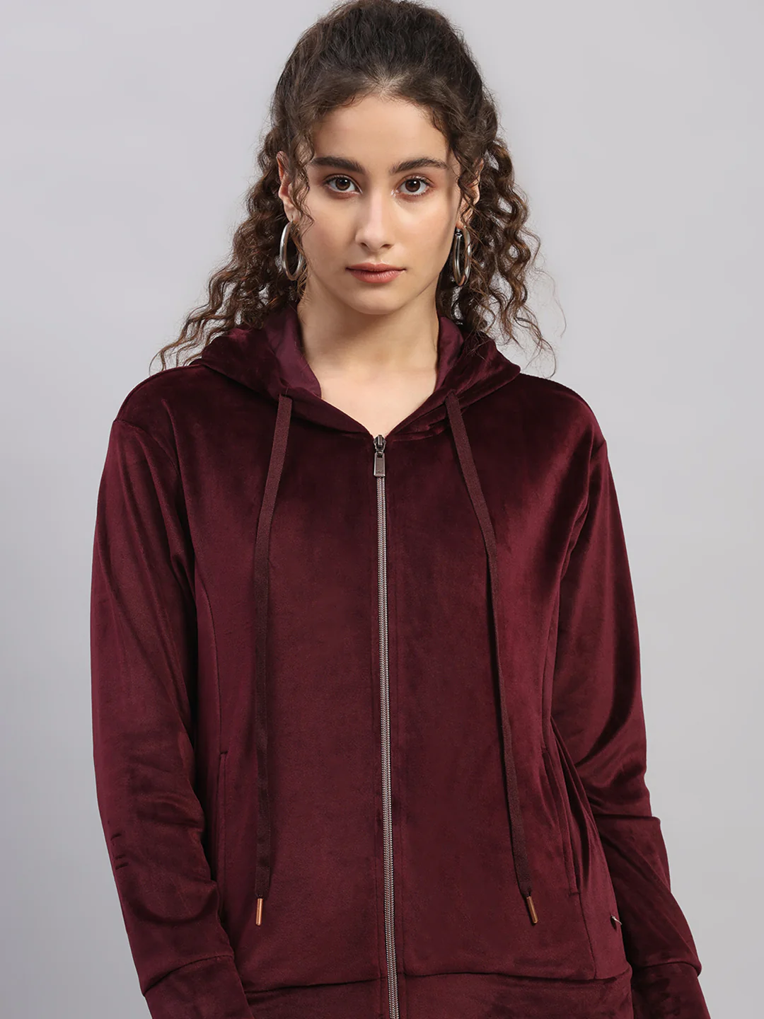 Women Burgundy Solid Hooded Full Sleeve Winter Tracksuit - Image 8