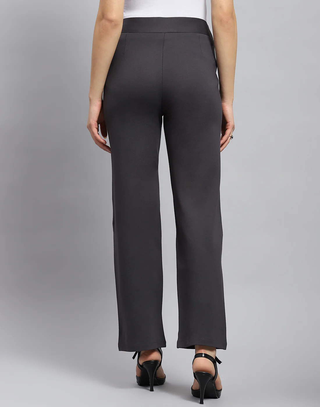 Women Charcoal Solid Regular Fit Trouser - Image 5