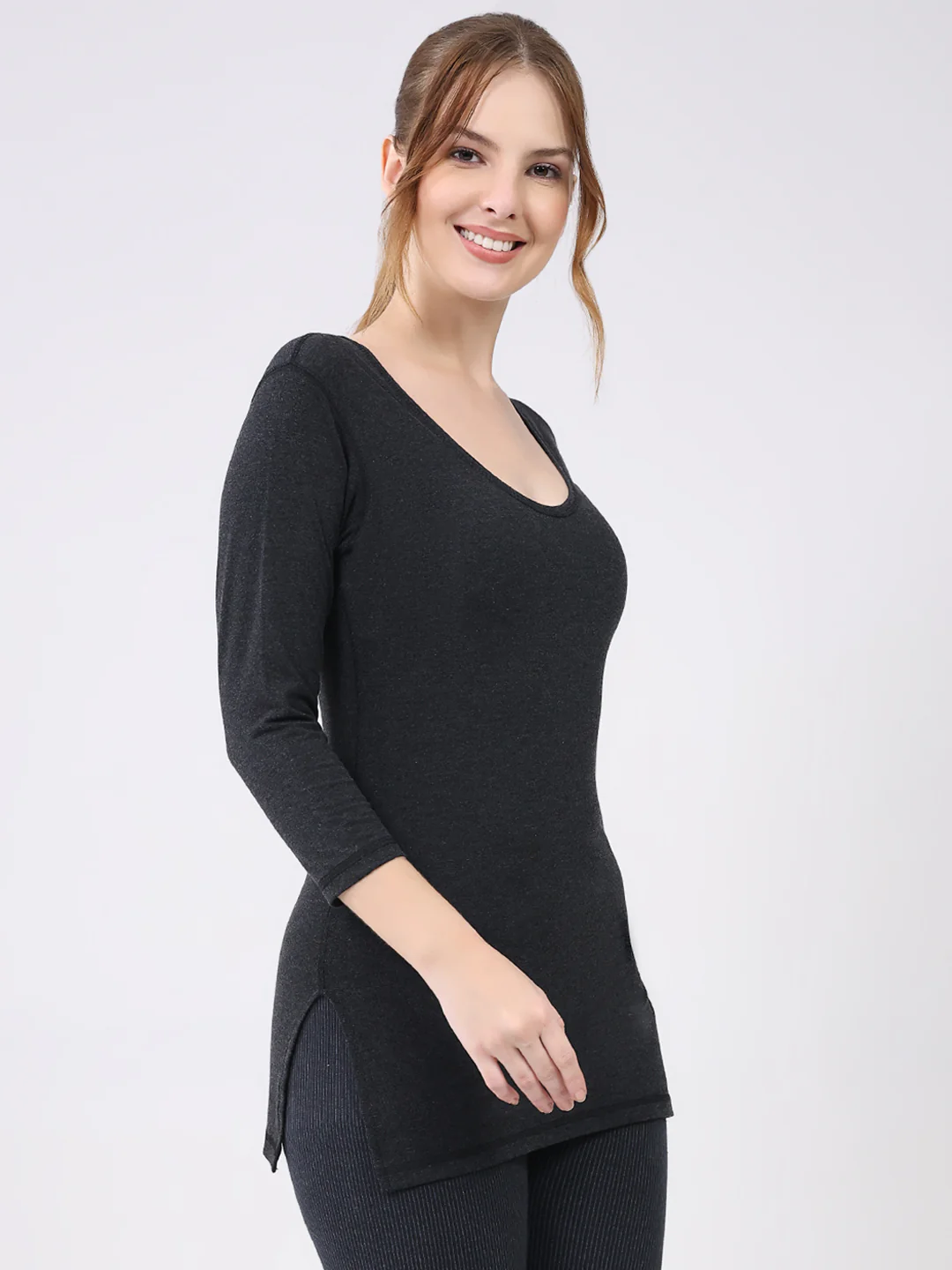 Women Charcoal Solid Round Neck 3/4th Sleeve Thermal Vest - Image 4