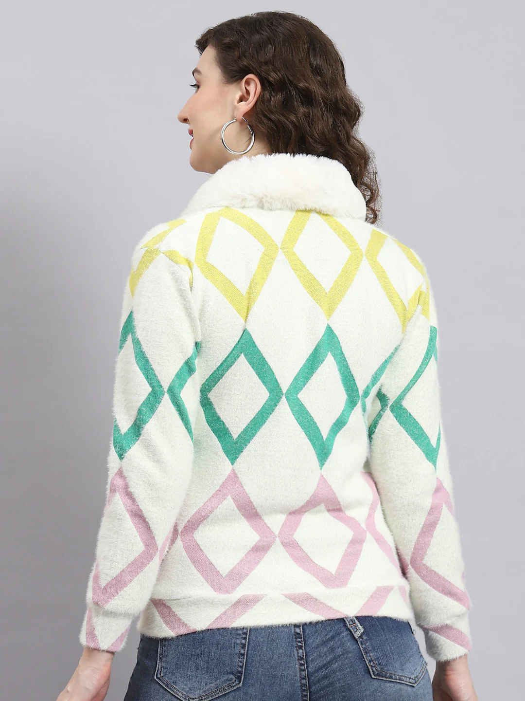 Women Cream Printed Collar Full Sleeve Sweatshirt - Image 5