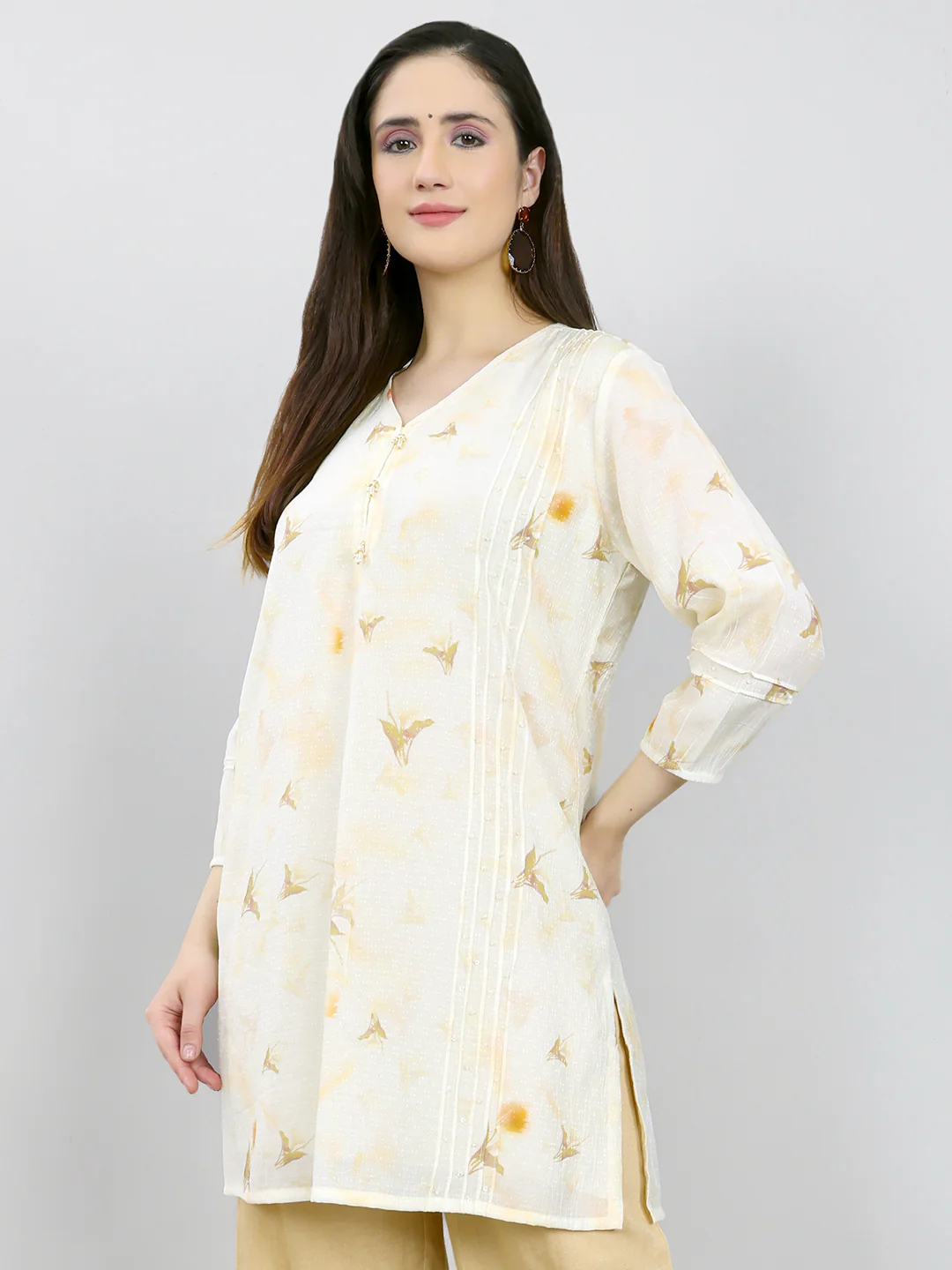 Women Cream Printed V Neck 3/4th Sleeve Kurti - Image 2