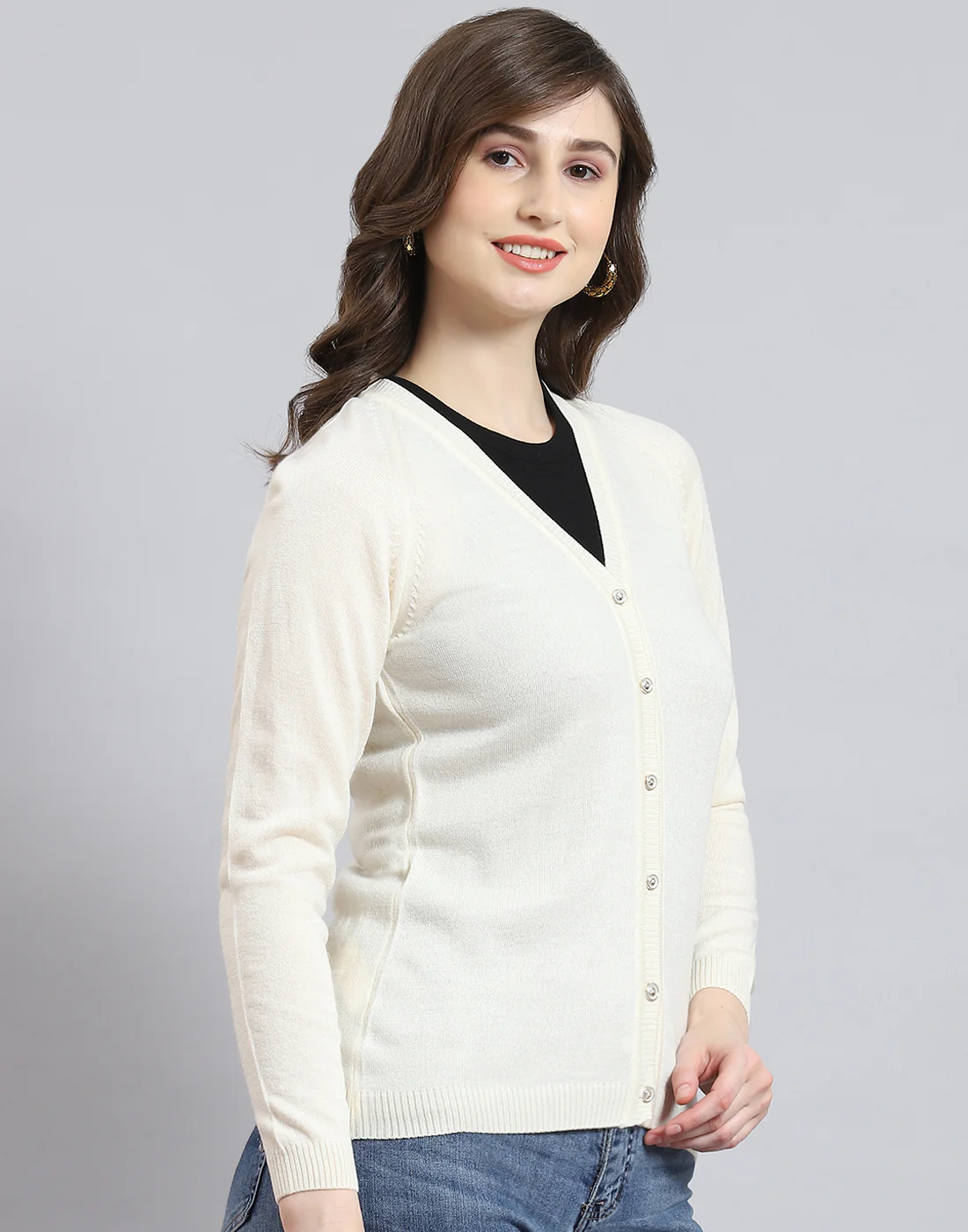 Women Cream Solid V Neck Full Sleeve Cardigan - Image 4