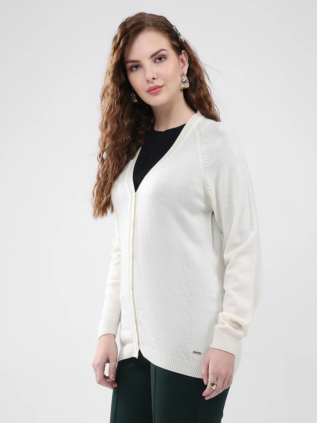 Women Cream Solid V Neck Full Sleeve Cardigan - Image 3