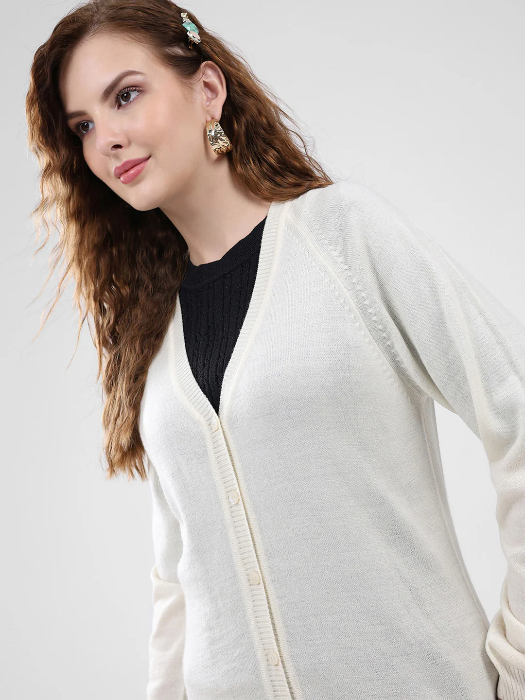 Women Cream Solid V Neck Full Sleeve Cardigan - Image 6