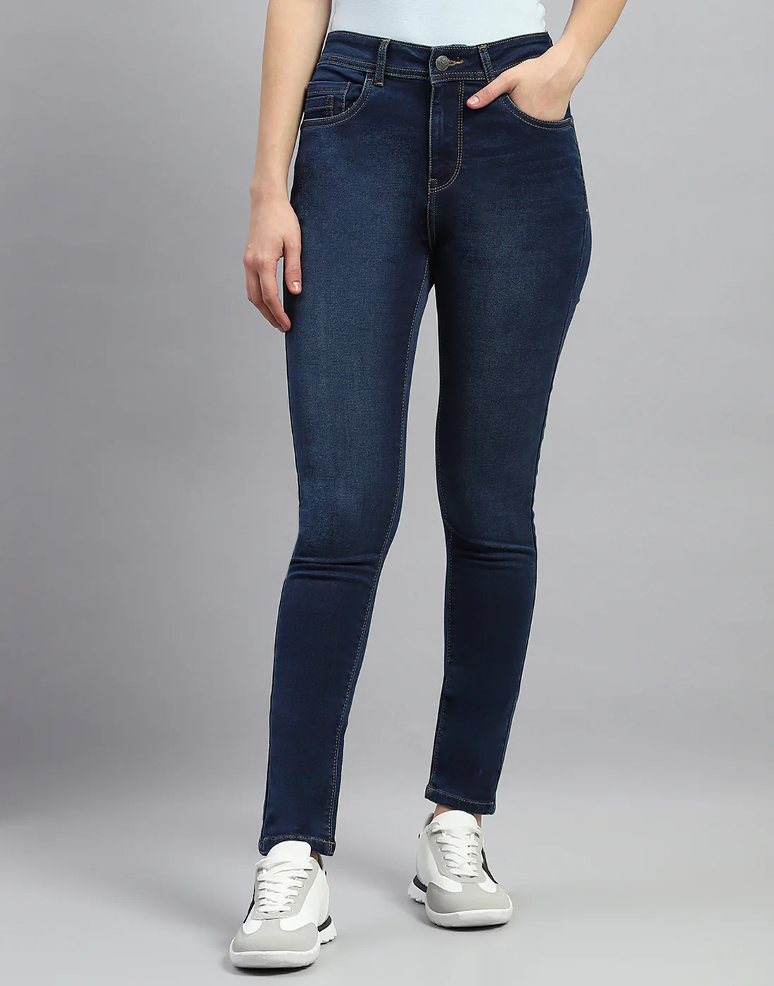 Women Dark Blue Light Wash Slim Fit Denim - Image 2