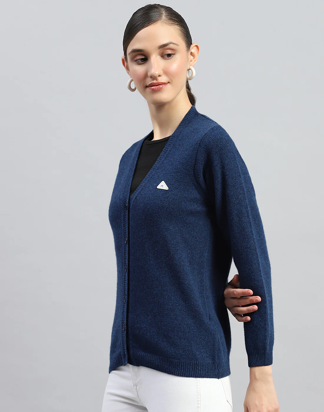 Women Dark Blue Solid V Neck Full Sleeve Cardigan - Image 3