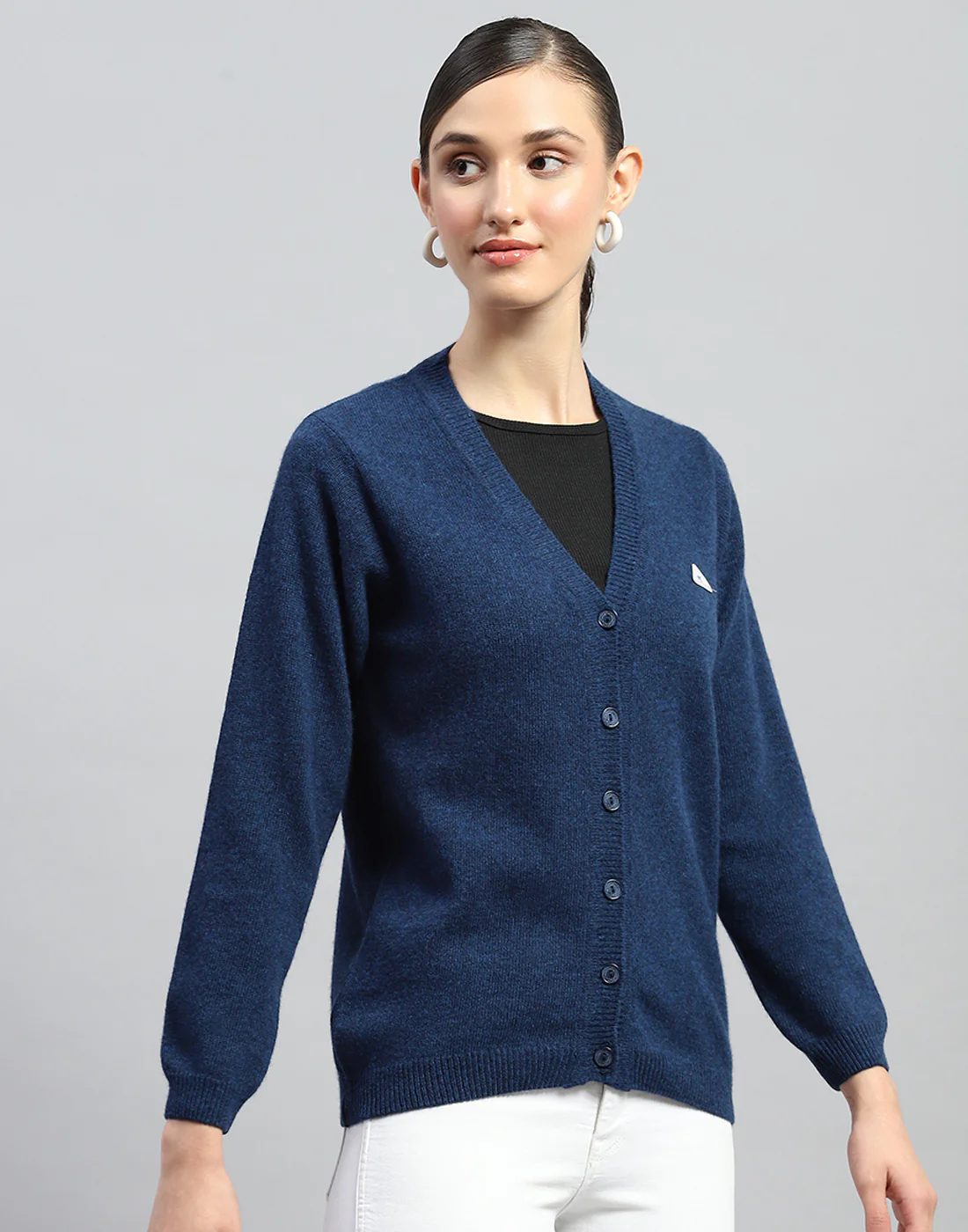 Women Dark Blue Solid V Neck Full Sleeve Cardigan - Image 4