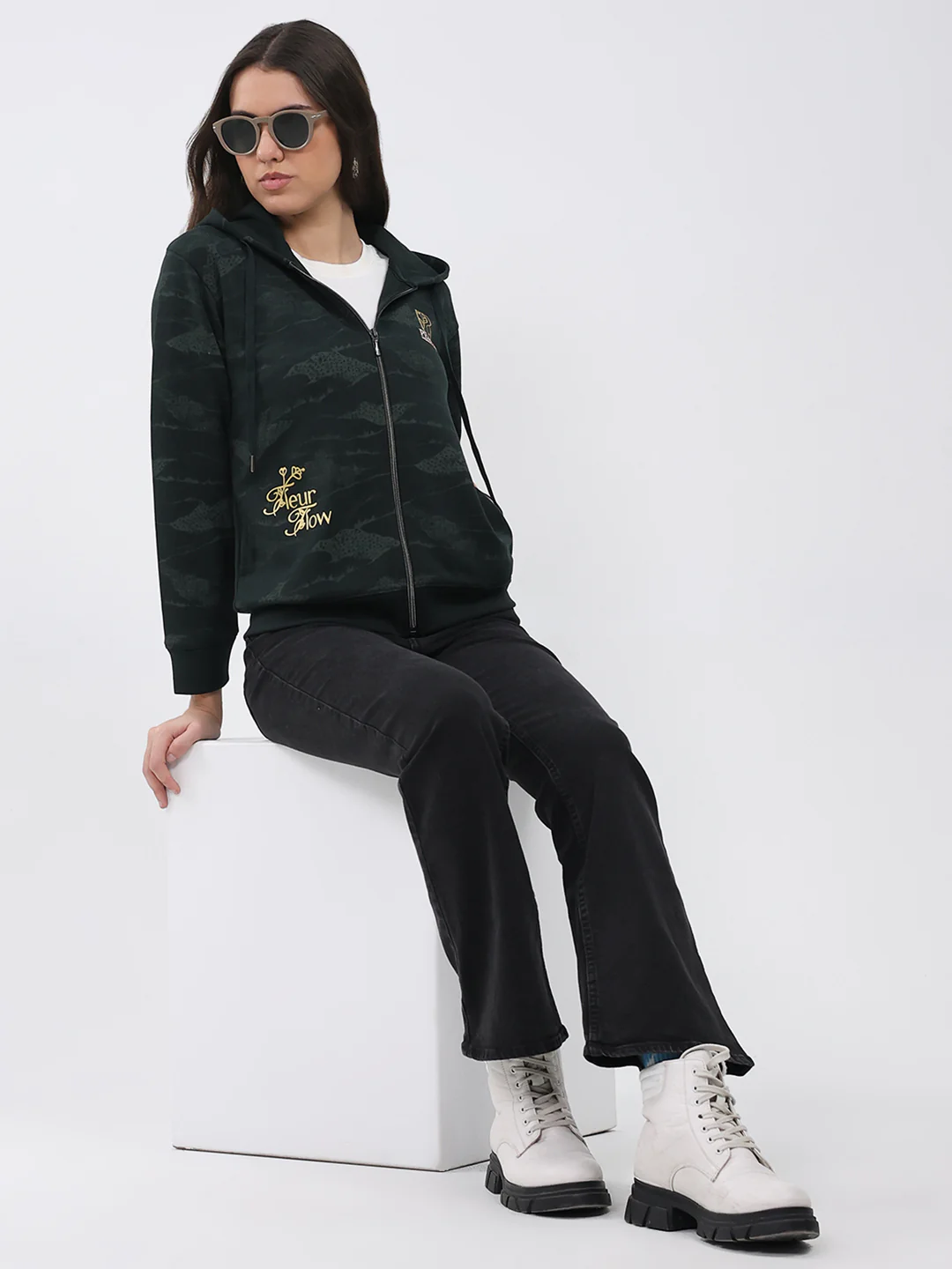 Women Dark Green Printed Hooded Full Sleeve Sweatshirt - Image 2