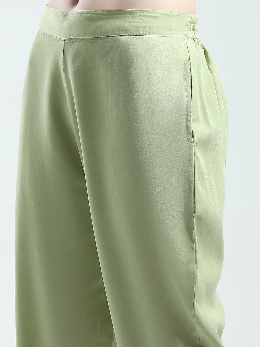 Women Green Printed Collar Full Sleeve Cords Set - Image 9