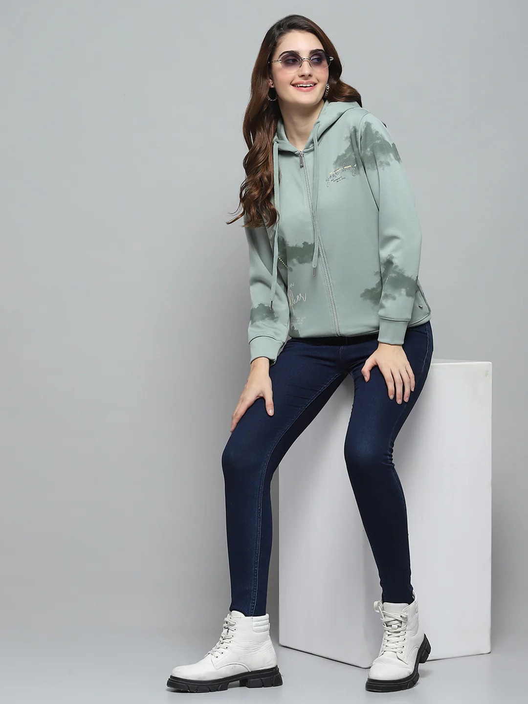 Women Green Printed Hooded Full Sleeve Sweatshirt - Image 2