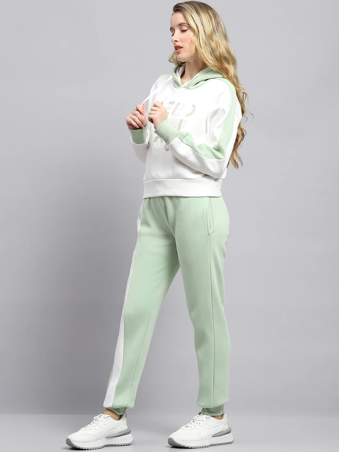 Women Green Printed Hooded Full Sleeve Tracksuit - Image 3