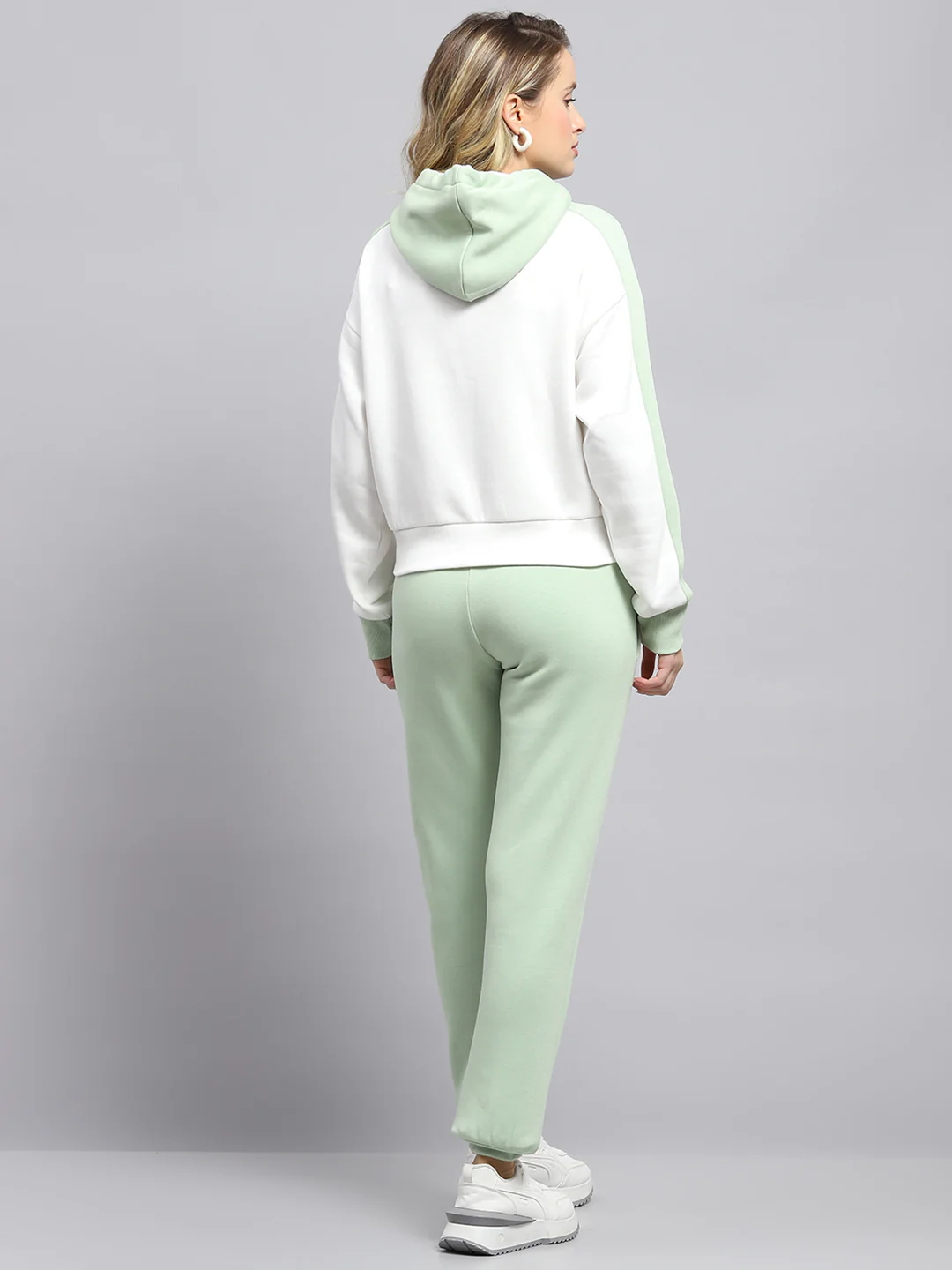 Women Green Printed Hooded Full Sleeve Tracksuit - Image 5