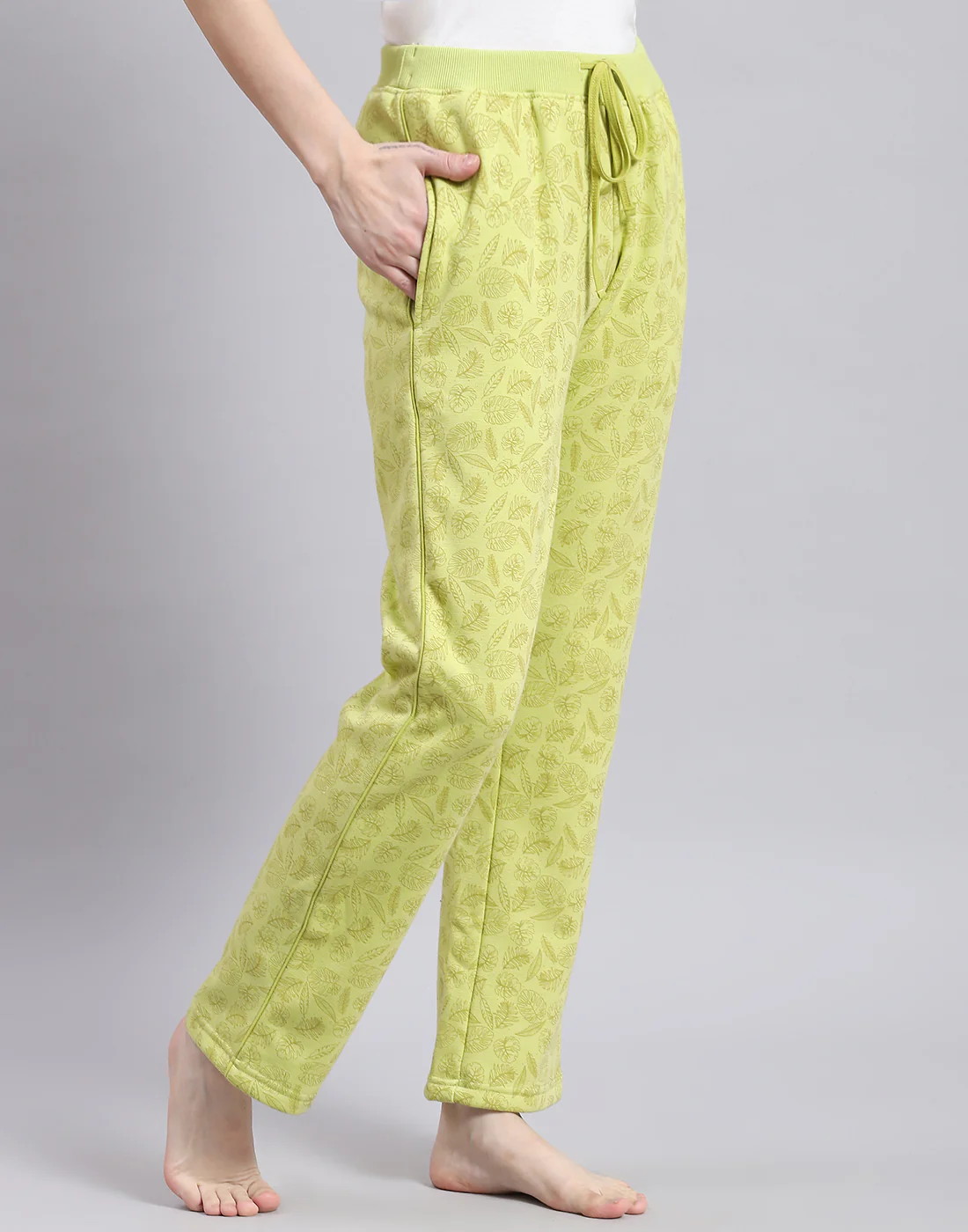 Women Green Printed Regular Fit Winter Lower - Image 4