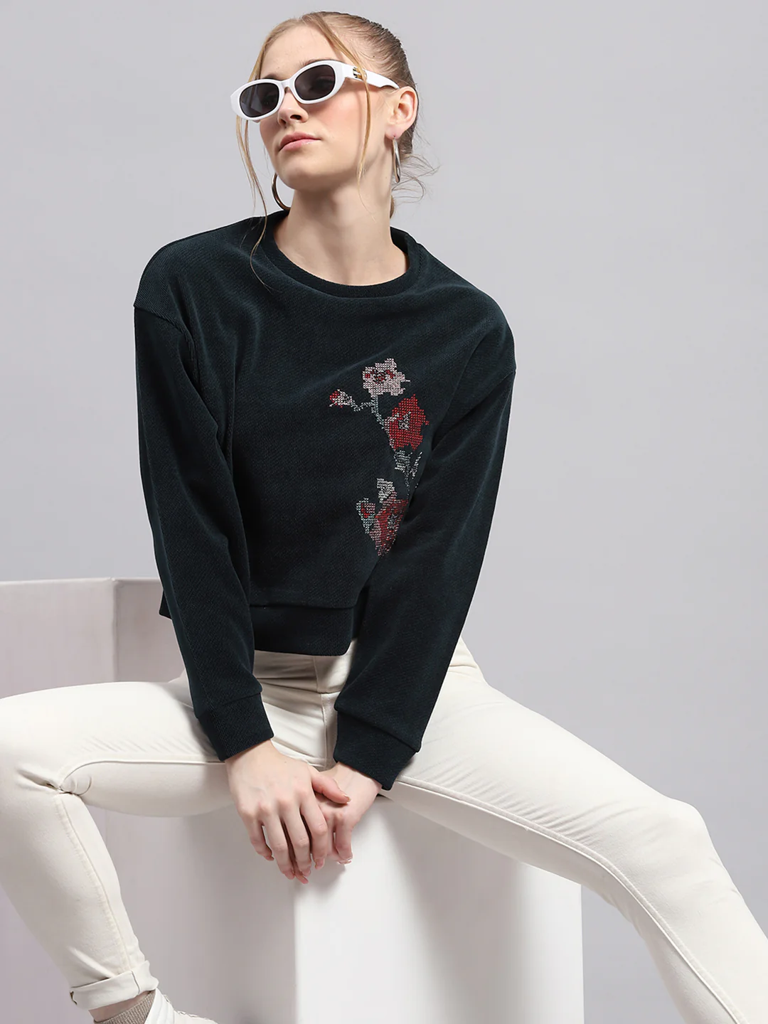 Women Green Printed Round Neck Full Sleeve Sweatshirt - Image 6
