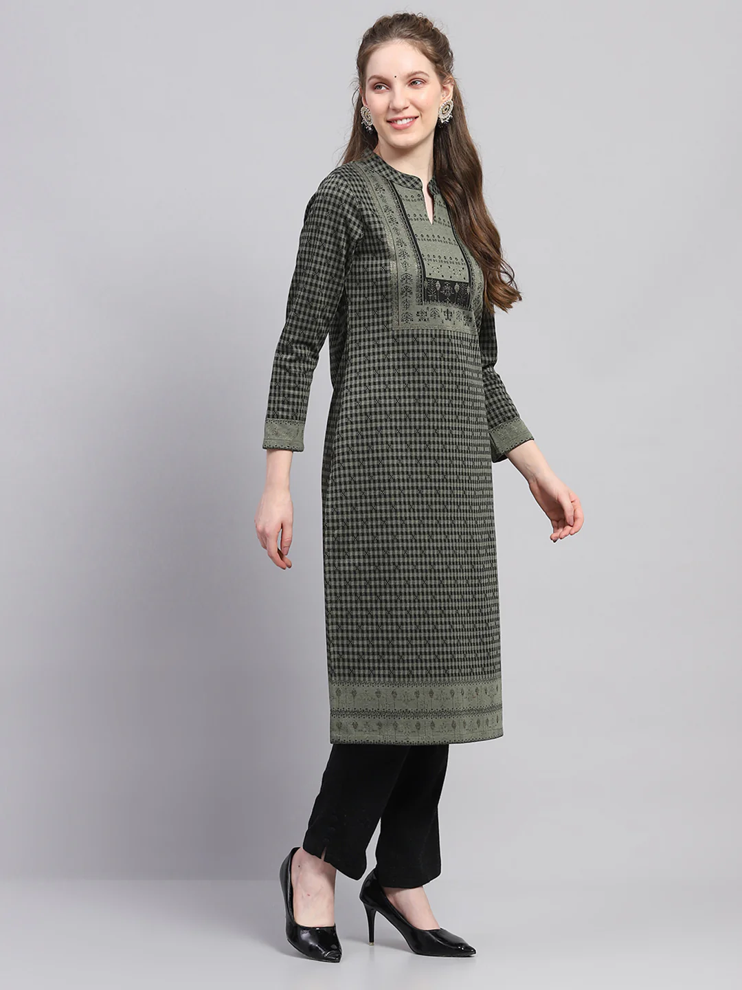 Women Green Printed Round Neck Full Sleeve Winter Kurti - Image 4