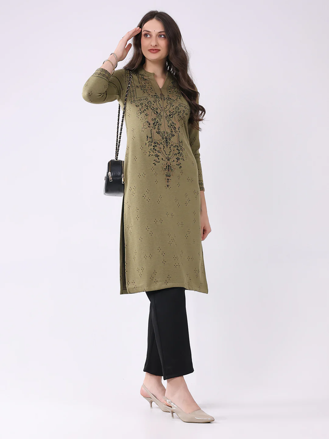 Women Green Printed Round Neck Full Sleeve Winter Kurti - Image 2