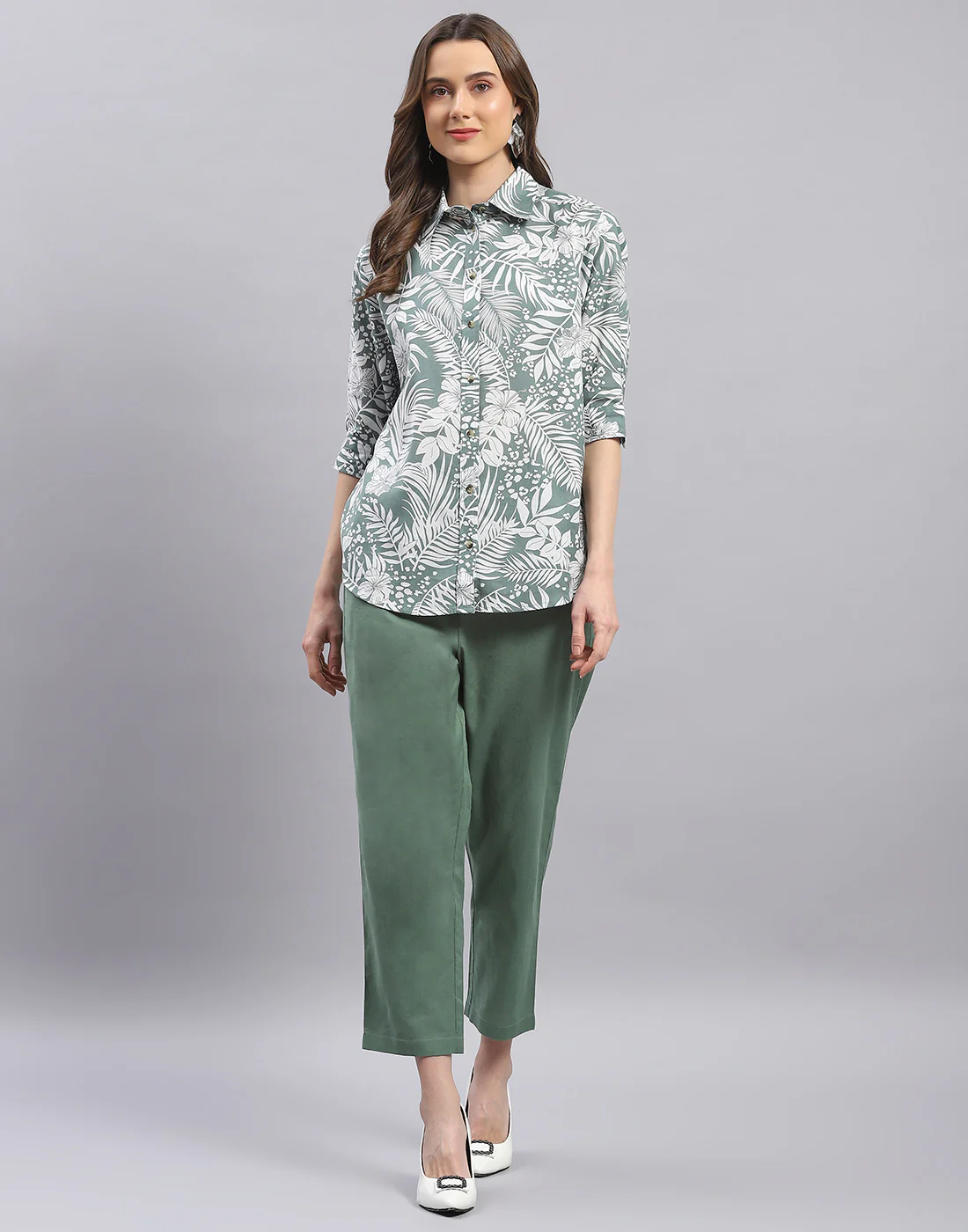Women Green Printed Spread Collar Half Sleeve Cords Set - Image 3