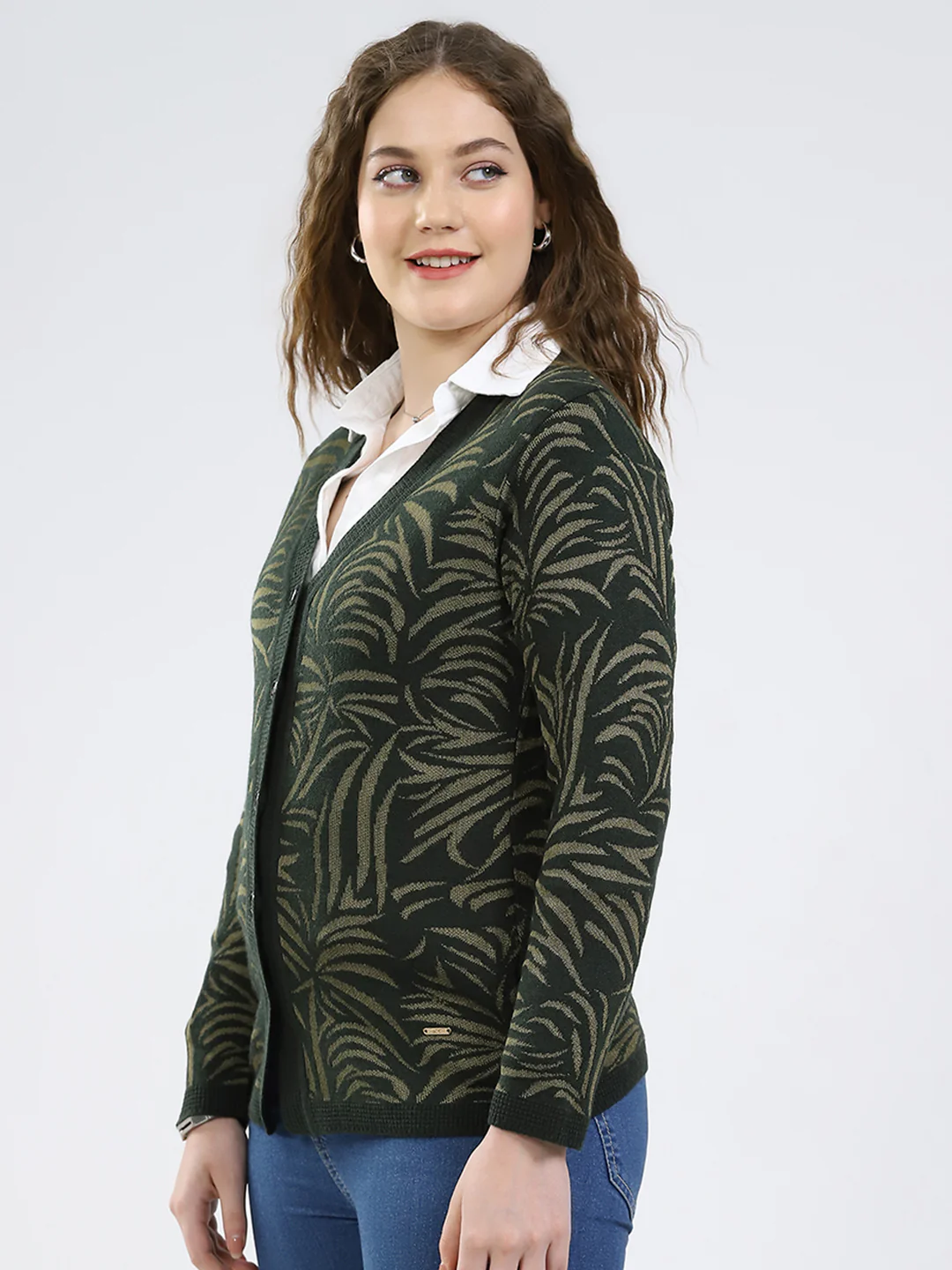 Women Green Printed V Neck Full Sleeve Cardigan - Image 3
