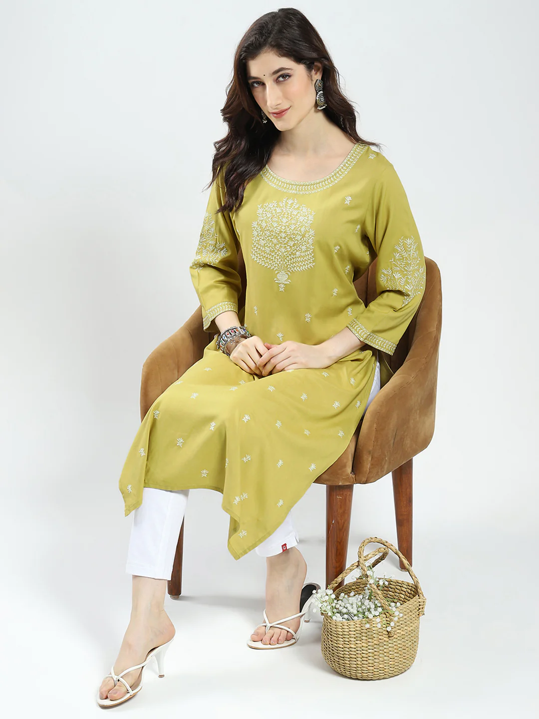 Women Green Self Design Round Neck 3/4th Sleeve Kurti - Image 4