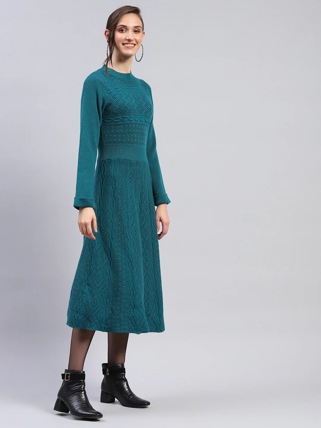 Women Green Self Design Round Neck Full Sleeve Dress - Image 4