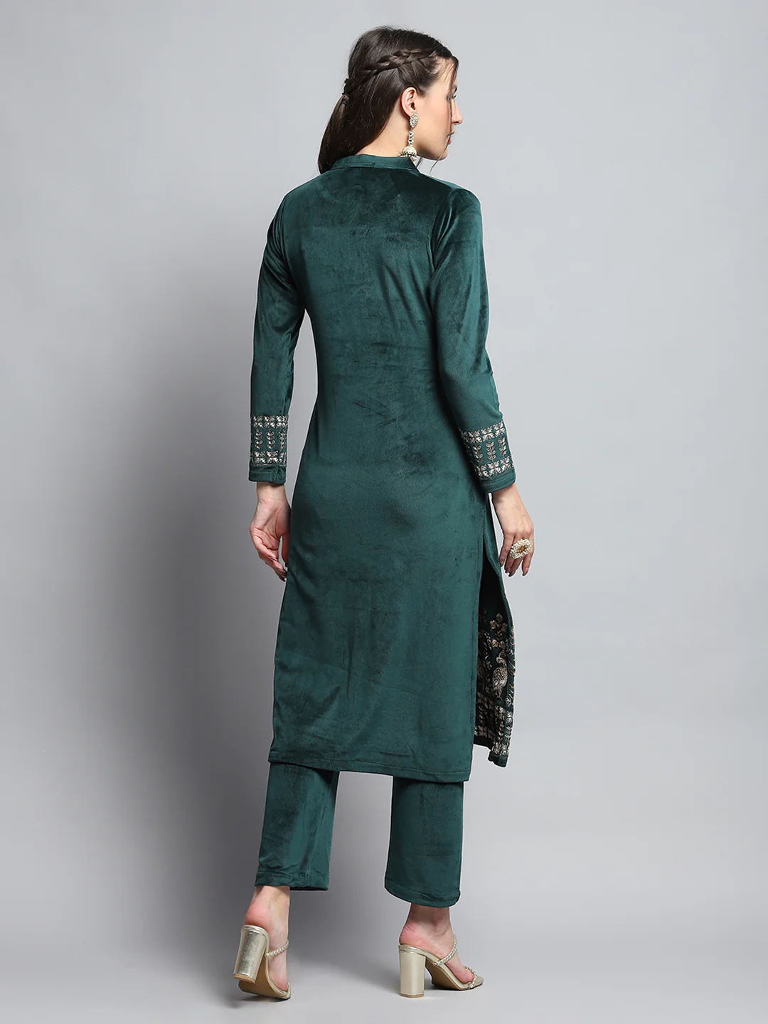 Women Green Self Design Round Neck Full Sleeve Kurti Set for Winter - Image 2
