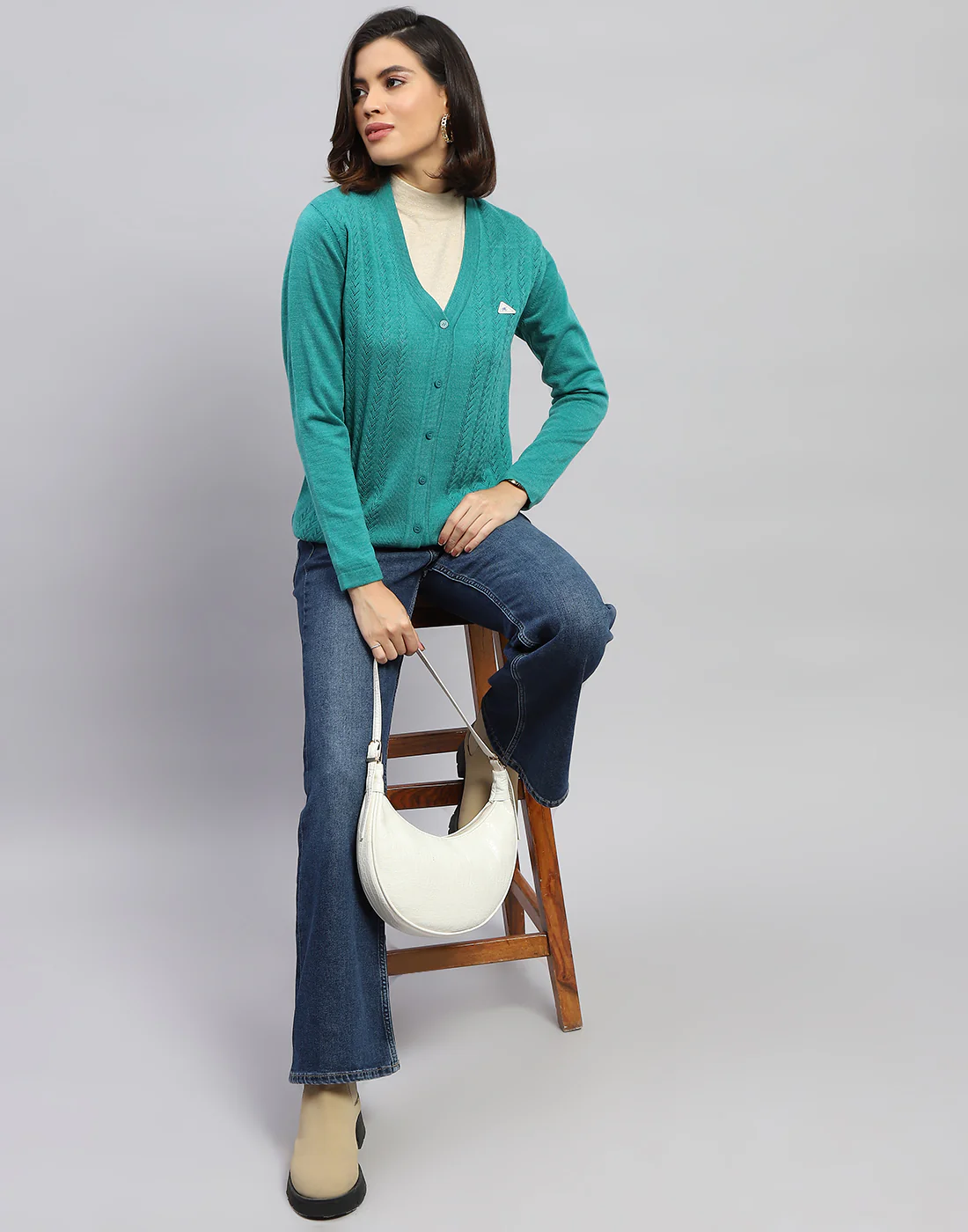 Women Green Self Design V Neck Full Sleeve Cardigan - Image 2