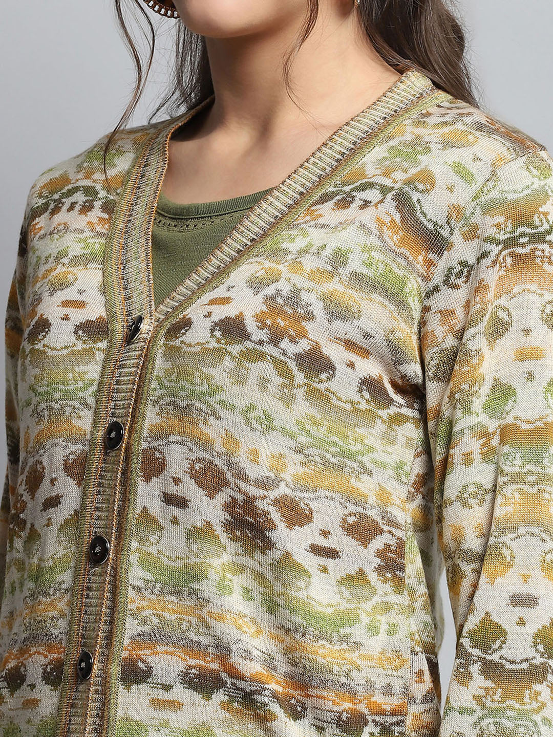 Women Green Self Design V Neck Full Sleeve Cardigan - Image 6