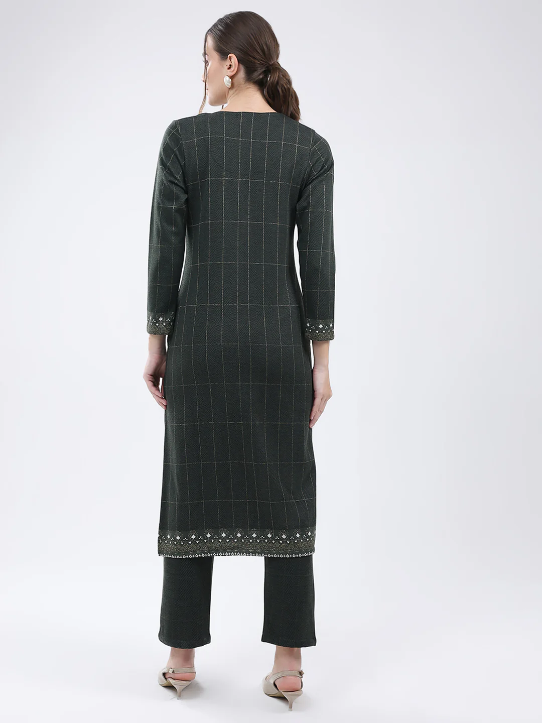 Women Green Self Design Round Neck Full Sleeve Kurti Set for Winter - Image 5