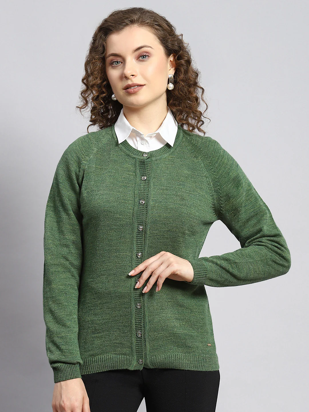 Women Green Solid Cardigan - Image 2