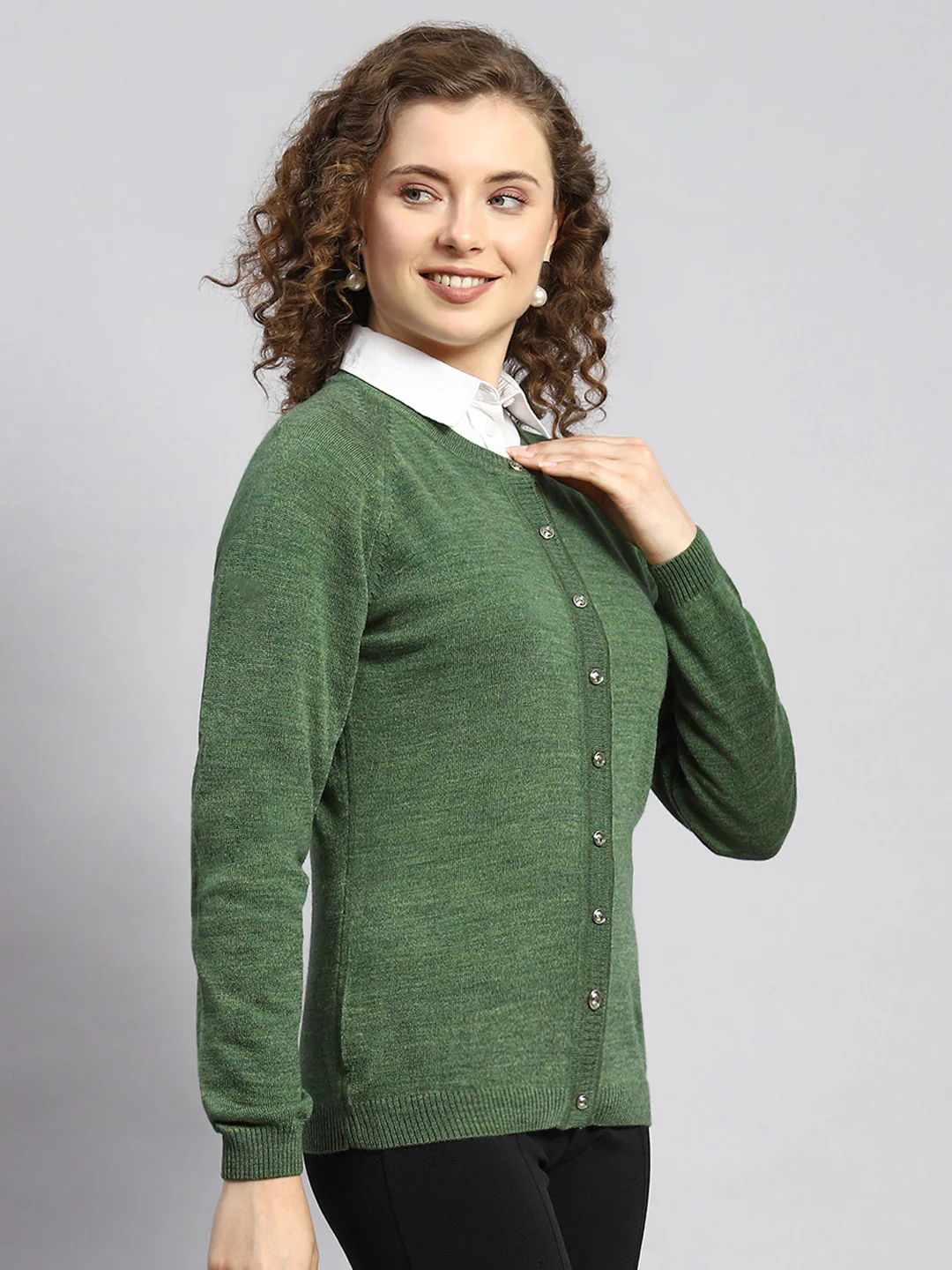Women Green Solid Cardigan - Image 3